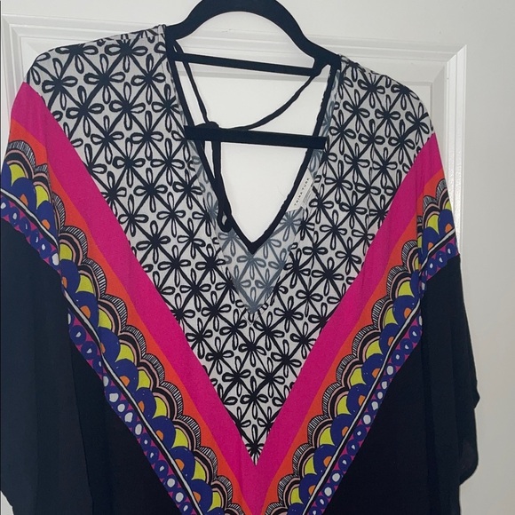 Trina Turk Black and Pink Patterned Swim Coverup - Picture 6 of 12